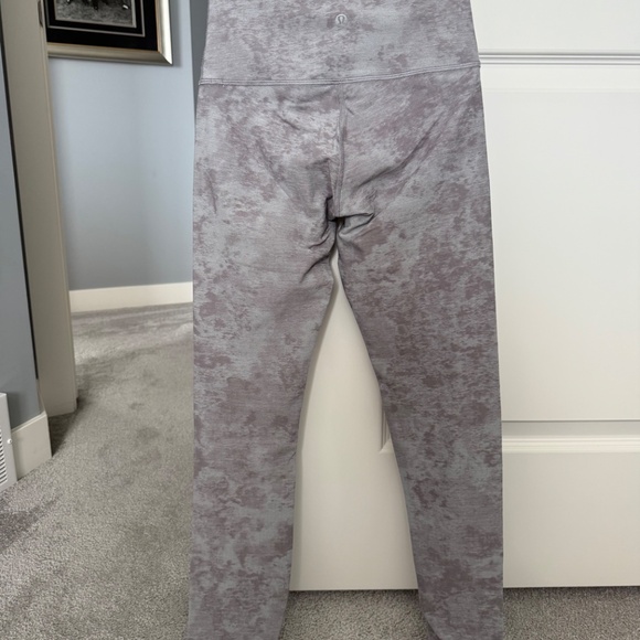 Lululemon Wunder train 25” legging - Picture 4 of 6